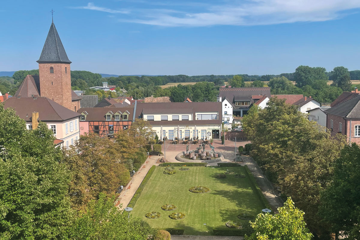 Königsplatz von der Kirche aus gesehen